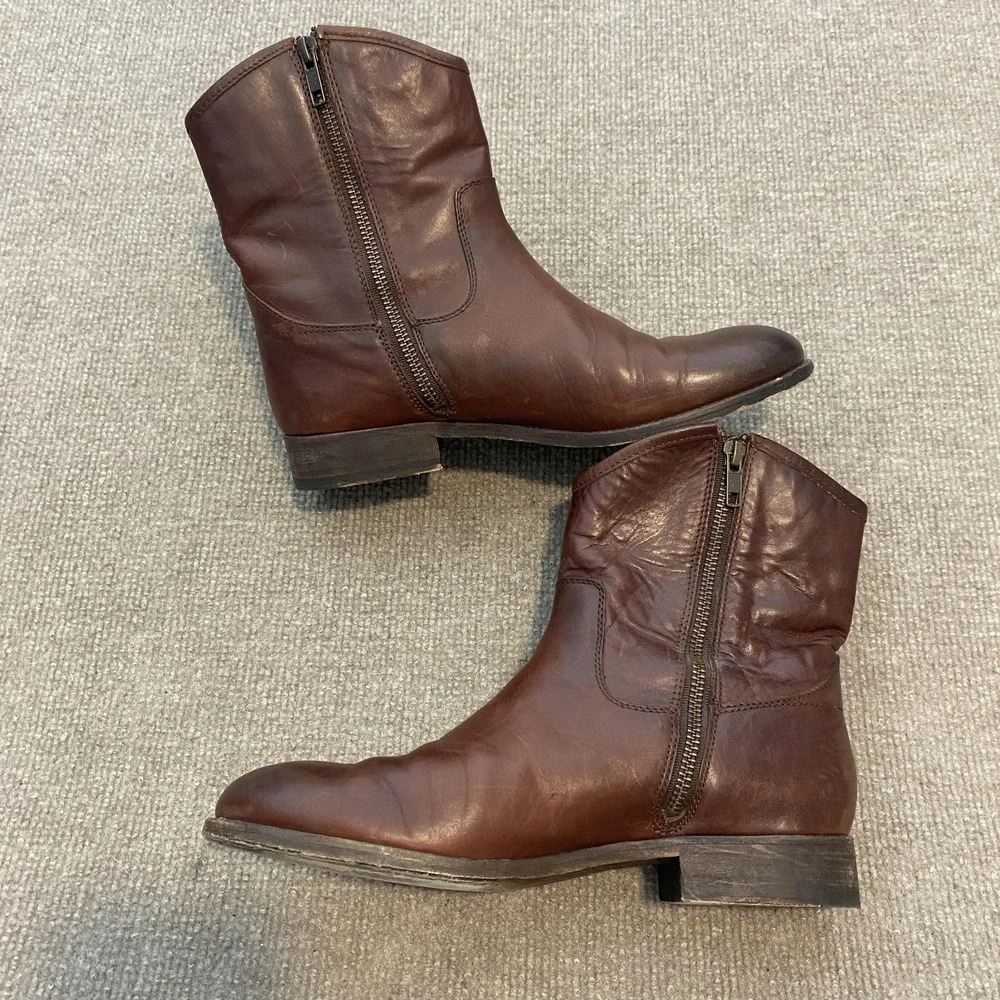 Frye Booties Womens Size 7.5‎ Brown Leather Ankle Zip Block Heel 3477000-JDD